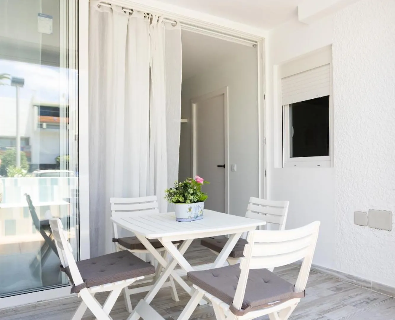 Home2Book Cozy Pool & Terrace Apartment, Arona